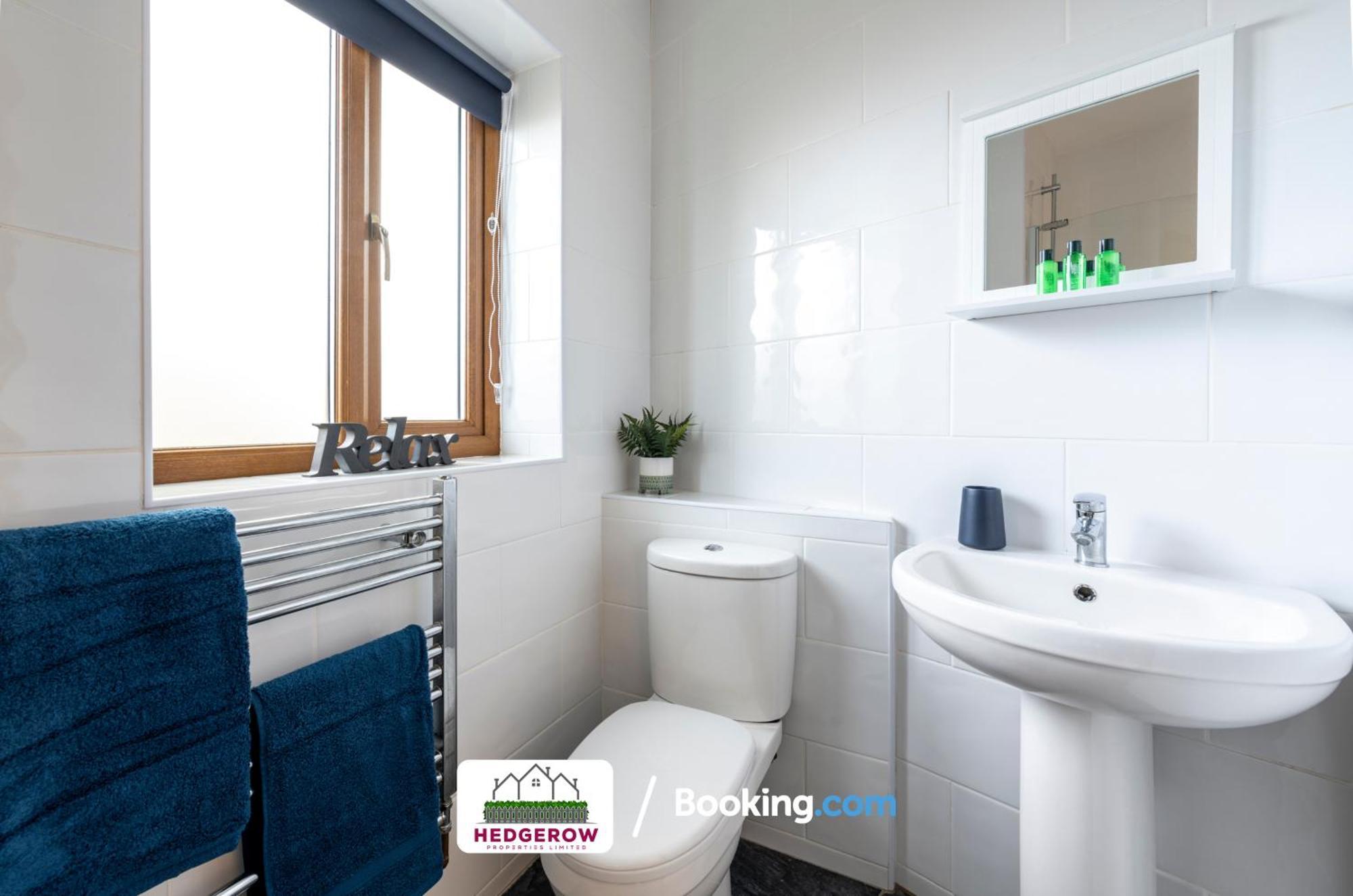 Secure 2-Bed Escape For 6 With Tranquil Garden L Special Deals L Last-Minute Deals L ทรูโร ภายนอก รูปภาพ