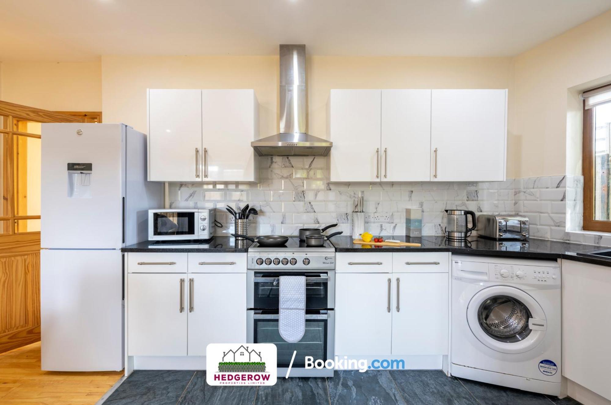 Secure 2-Bed Escape For 6 With Tranquil Garden L Special Deals L Last-Minute Deals L ทรูโร ภายนอก รูปภาพ